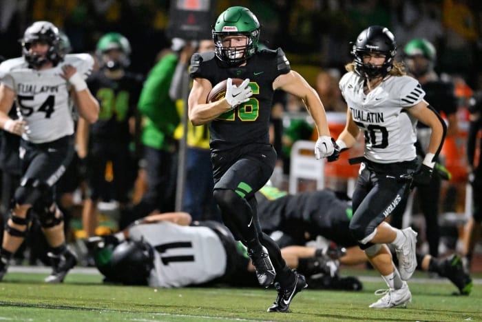 a West Linn Tualatin football Oregon October 5 2023 Leon Neuschwander 25